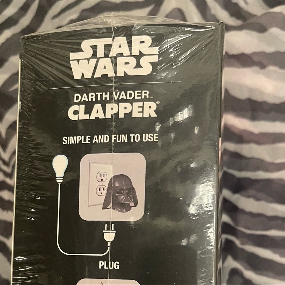 Darth Vader Clapper - Picture 2 of 4